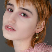 Load image into Gallery viewer, Precious Vintage Brass Bird Cast Earrings