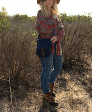 Load image into Gallery viewer, Oak Hill Canvas Crossbody Bag: Army Green