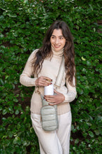 Load image into Gallery viewer, White with Gold Top Insulated Water Bottle- 24 Oz