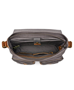 Valley Oak Canvas Messenger Bag: Khaki