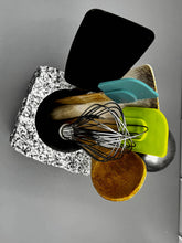 Load image into Gallery viewer, Granite Wine Bottle Chiller: The Perfect Gift
