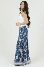 Load image into Gallery viewer, Wide Leg Blue Print Pants
