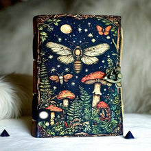 Load image into Gallery viewer, Leather Journal Blank Vintage Notebook with Mushroom Print
