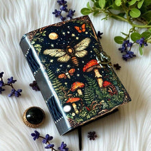 Load image into Gallery viewer, Leather Journal Blank Vintage Notebook with Mushroom Print
