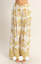 Load image into Gallery viewer, Fresh Look Printed Wide Leg Trousers with Elastic Waist
