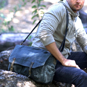 Coastal Canvas Messenger: Army Green