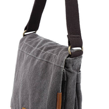 Load image into Gallery viewer, Oak Hill Canvas Crossbody Bag: Army Green
