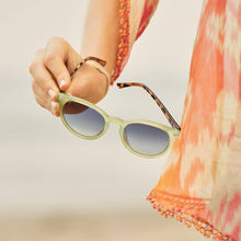 Load image into Gallery viewer, BP10293 - Lake - Milky Jade Green / Honey Tortoise Temples
