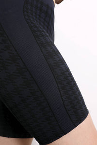 Plaid Biker Shorts: midnight Blue