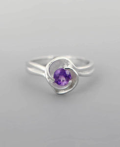 Tranquility Swirl Amethyst Sterling Silver Floral Ring: Size 9