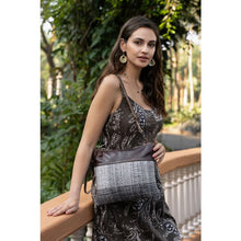 Load image into Gallery viewer, Classic Gray Leather and Rug Handbag
